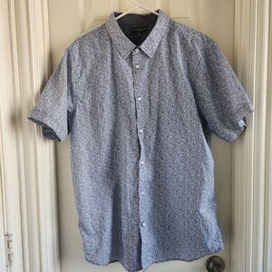 London Fog Men Button Up Short Sleeve Shirt Size XL Blue Paisley Print